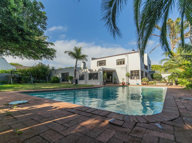 5 Bedroom Property for Sale in Summerstrand Eastern Cape